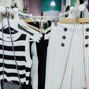 Fotos de la tienda de Oreiro Moda en Camariñas